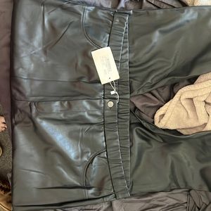 Brand new with tags "In the Style" brand black pleather leggings US size 22/UK26